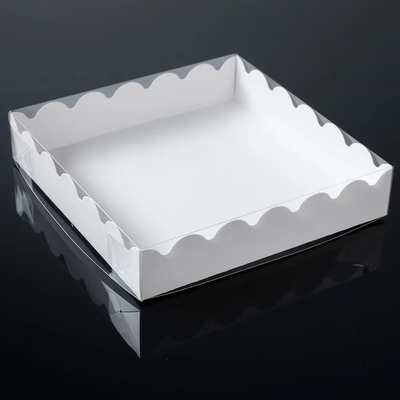 Коробочка для пряников с прозрачной крышкой Белая 20*20*3,5 см
