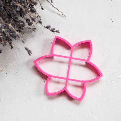 Вырубка Цветочек 10,5*10,5 см