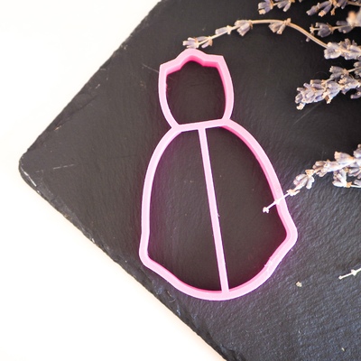 Вырубка Платье на вешалке 7*10 см