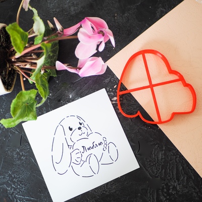 Набор трафарет + вырубка Заяц с сердцем