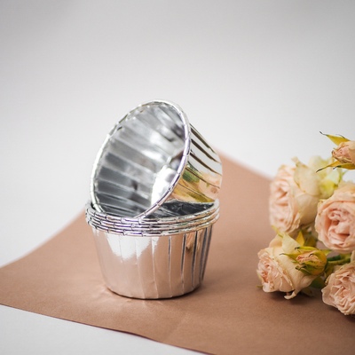 Формы  с закрученными краями для маффинов ламинированные Серебряные (50*40 мм)