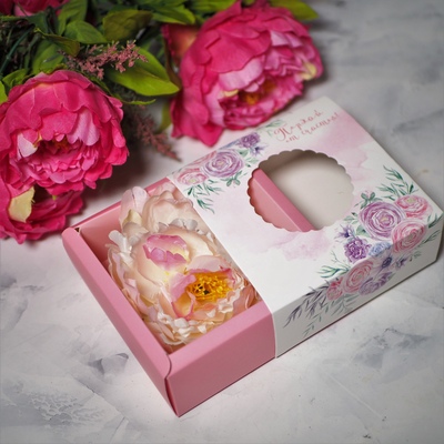 Коробка для сладостей Порхай от счастья, 13 × 13 × 5 см